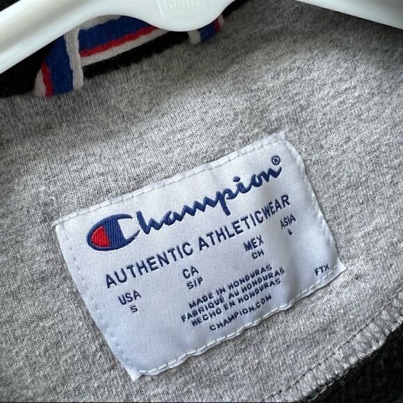 Champion logo sweatshirt    - Picture 6 of 7